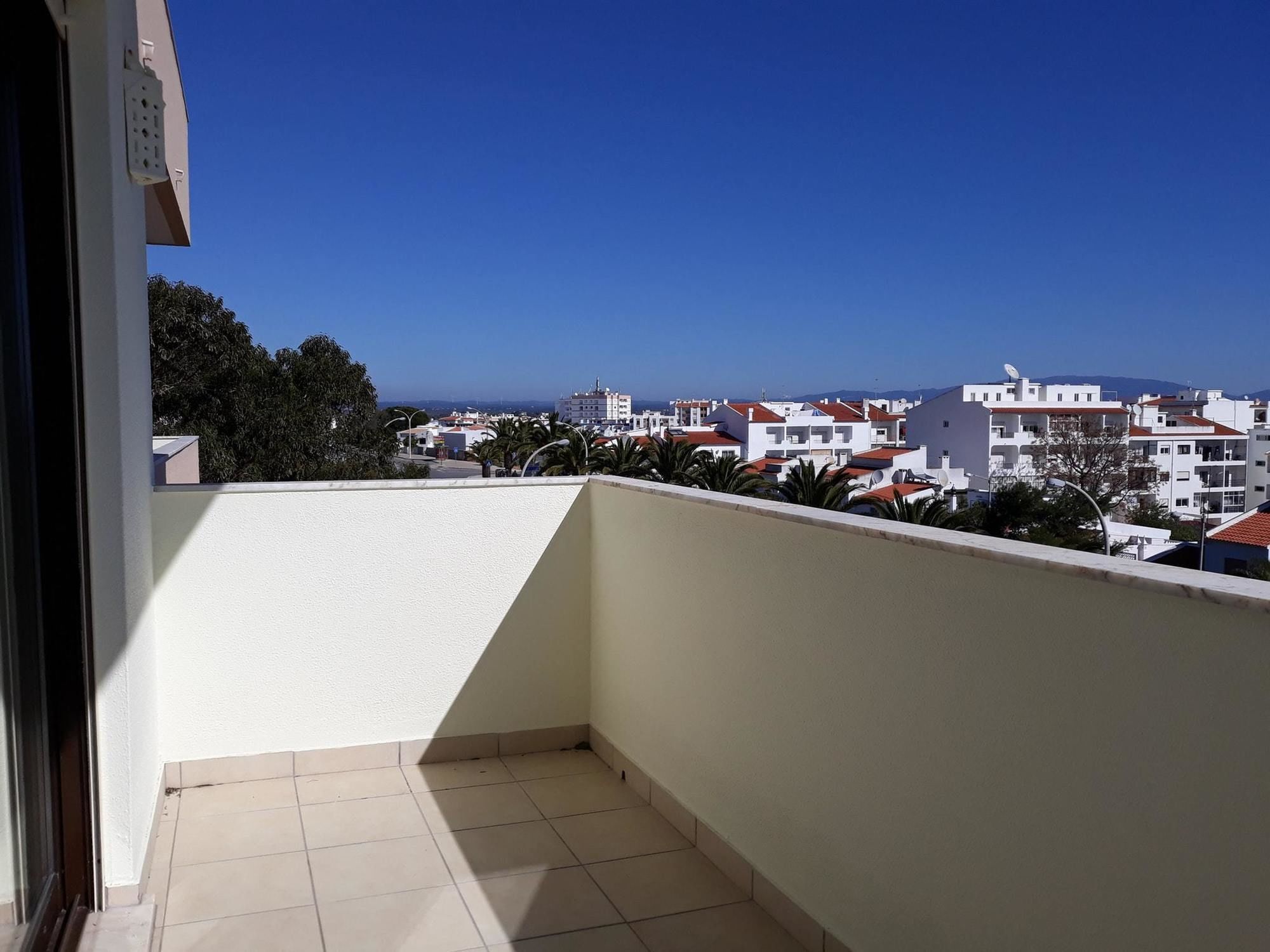 With 2 Bedrooms In Lagos, With Wonderful Sea View, Balcony A * Lagos